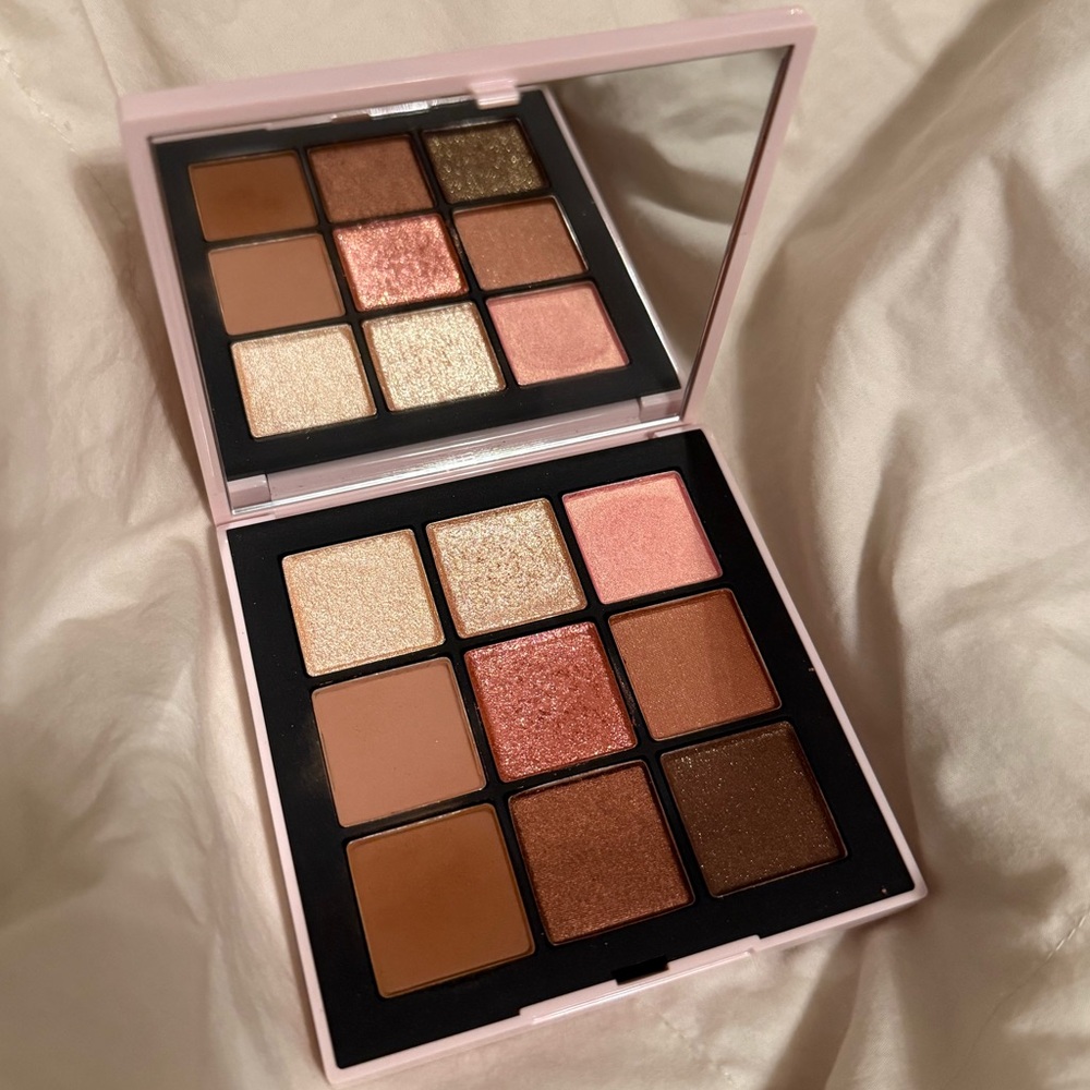 NARS holiday eyeshadow palette limited edition